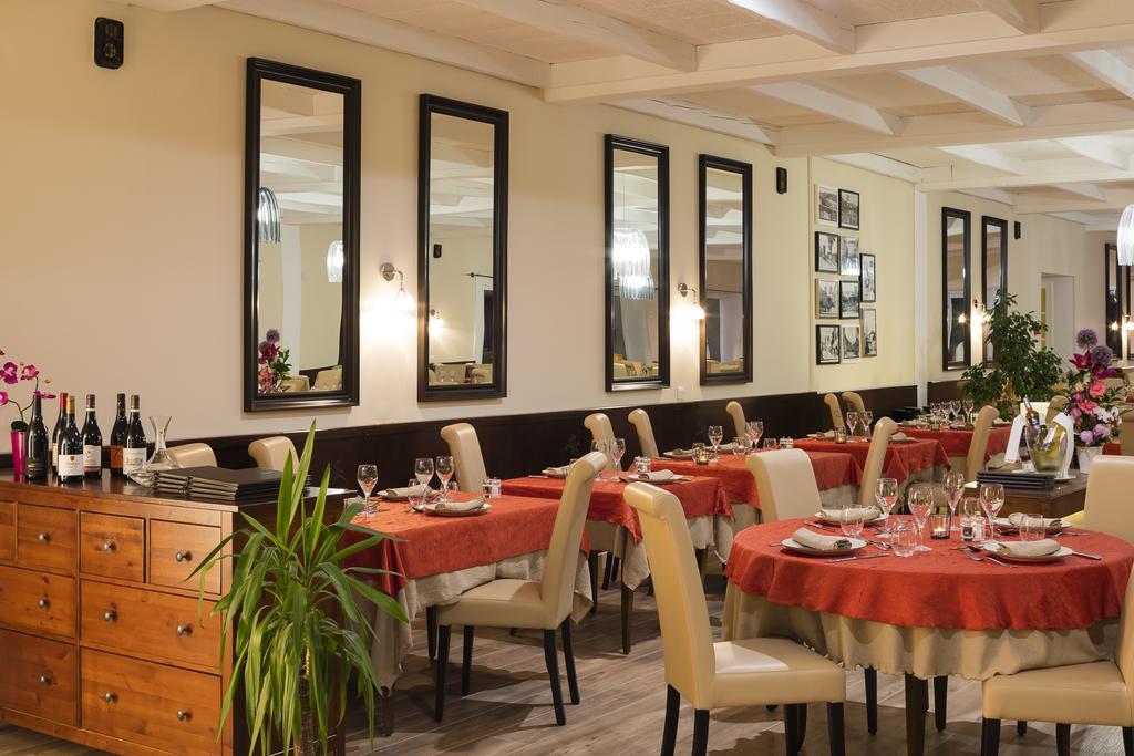 Logis Hotel Restaurant Les Cedres Joyeuse Exterior foto