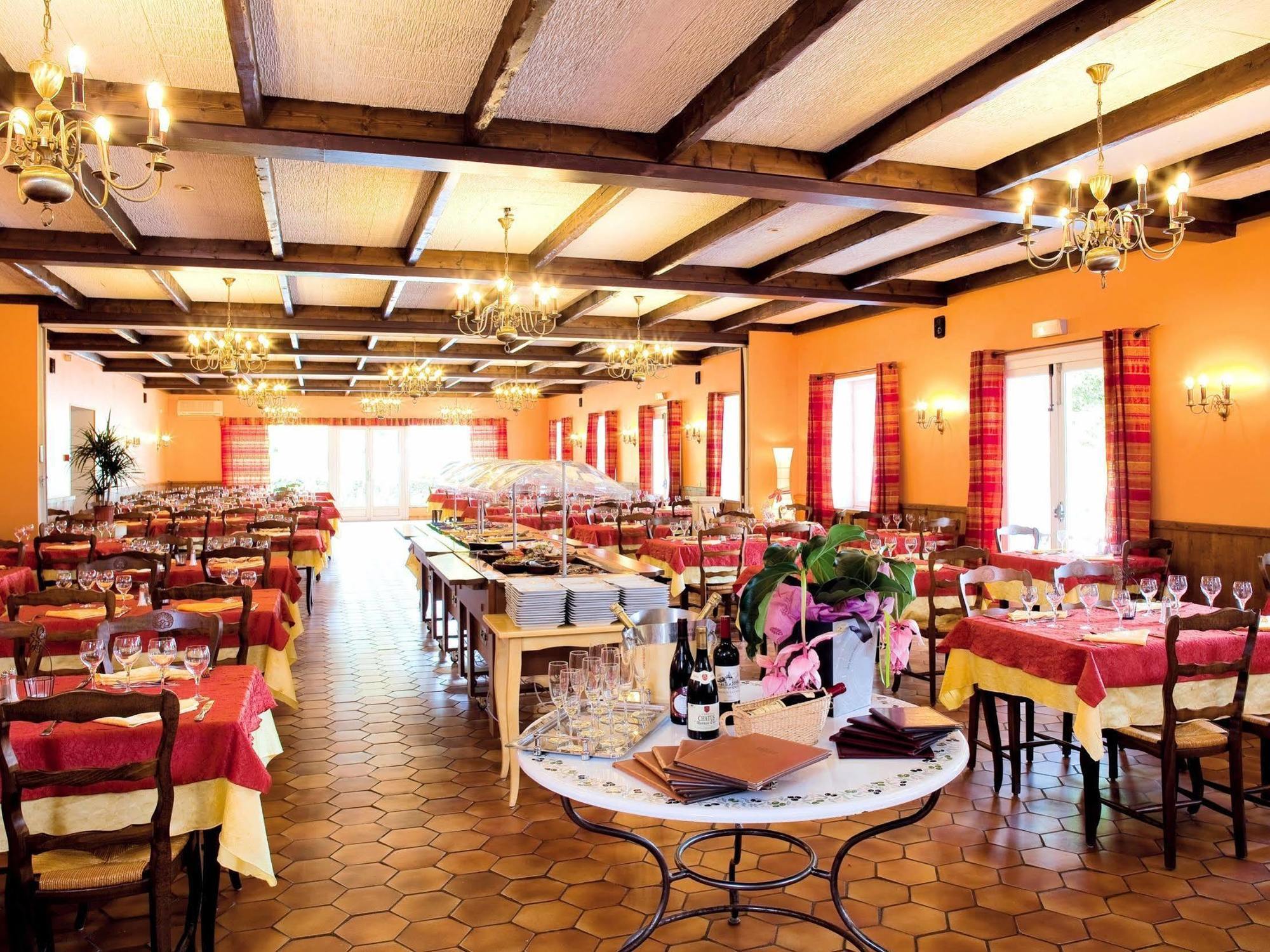 Logis Hotel Restaurant Les Cedres Joyeuse Exterior foto